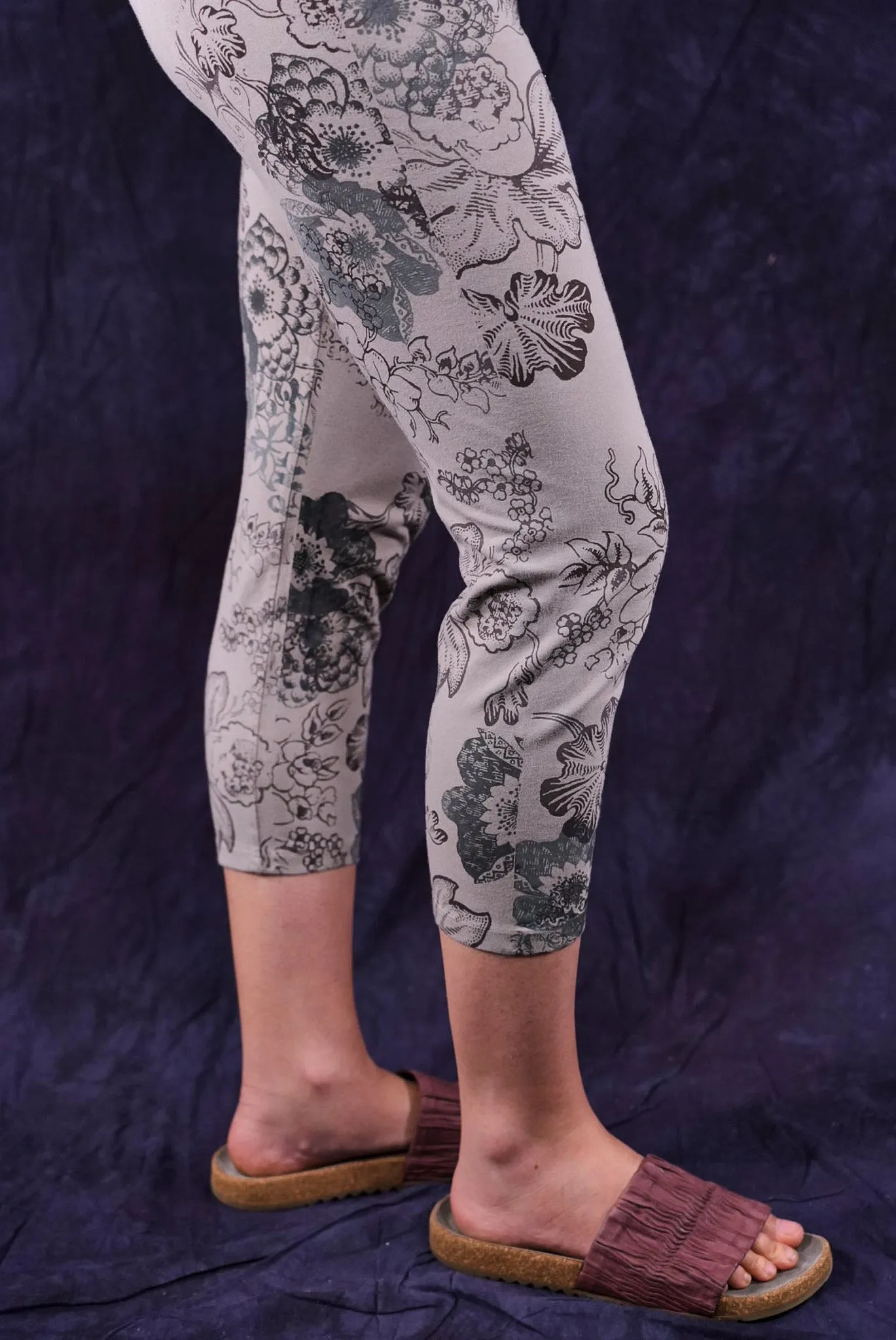 3167 Crop Legging Moon Rock-P