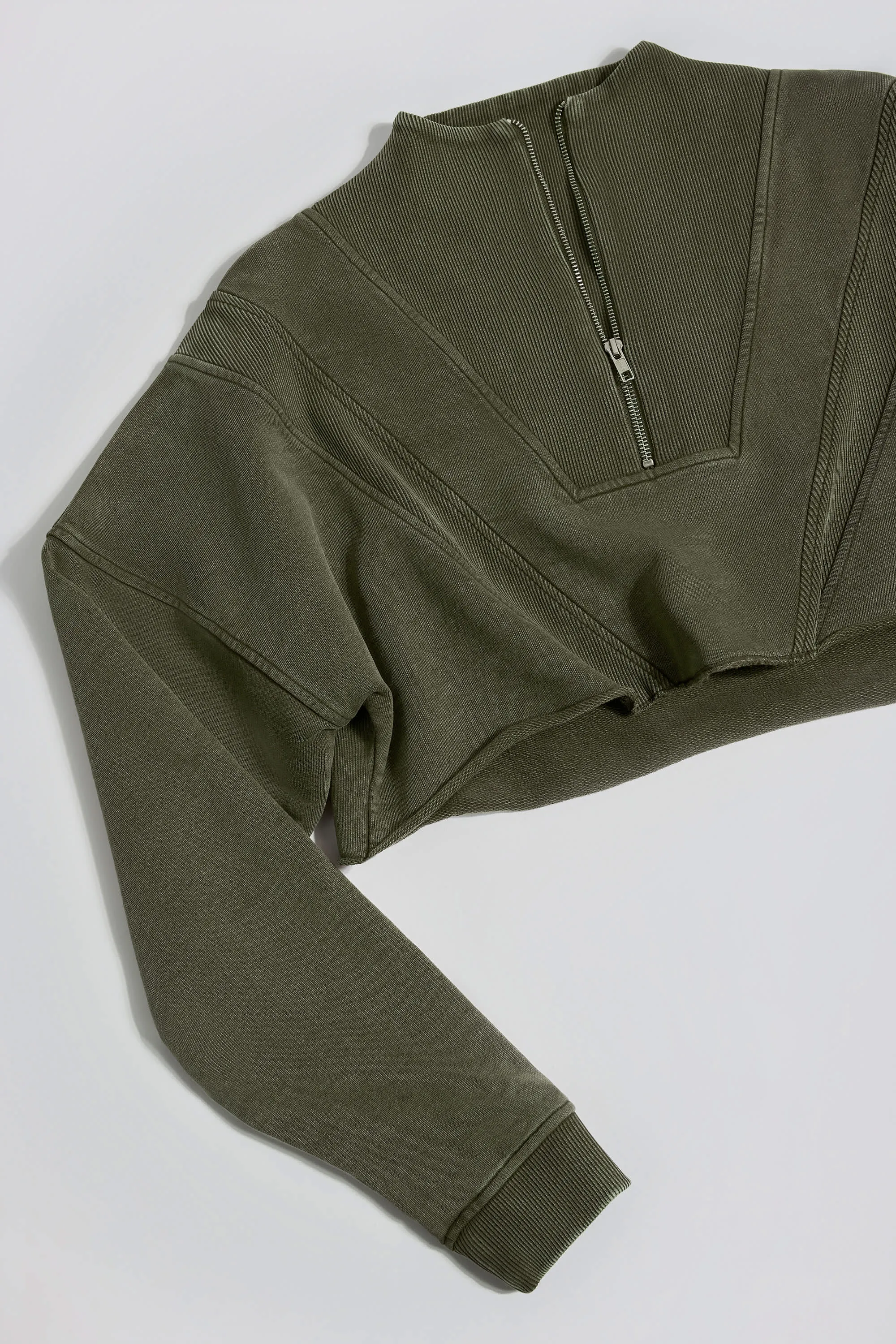Acid Wash Cropped Sweatshirt in Light Green