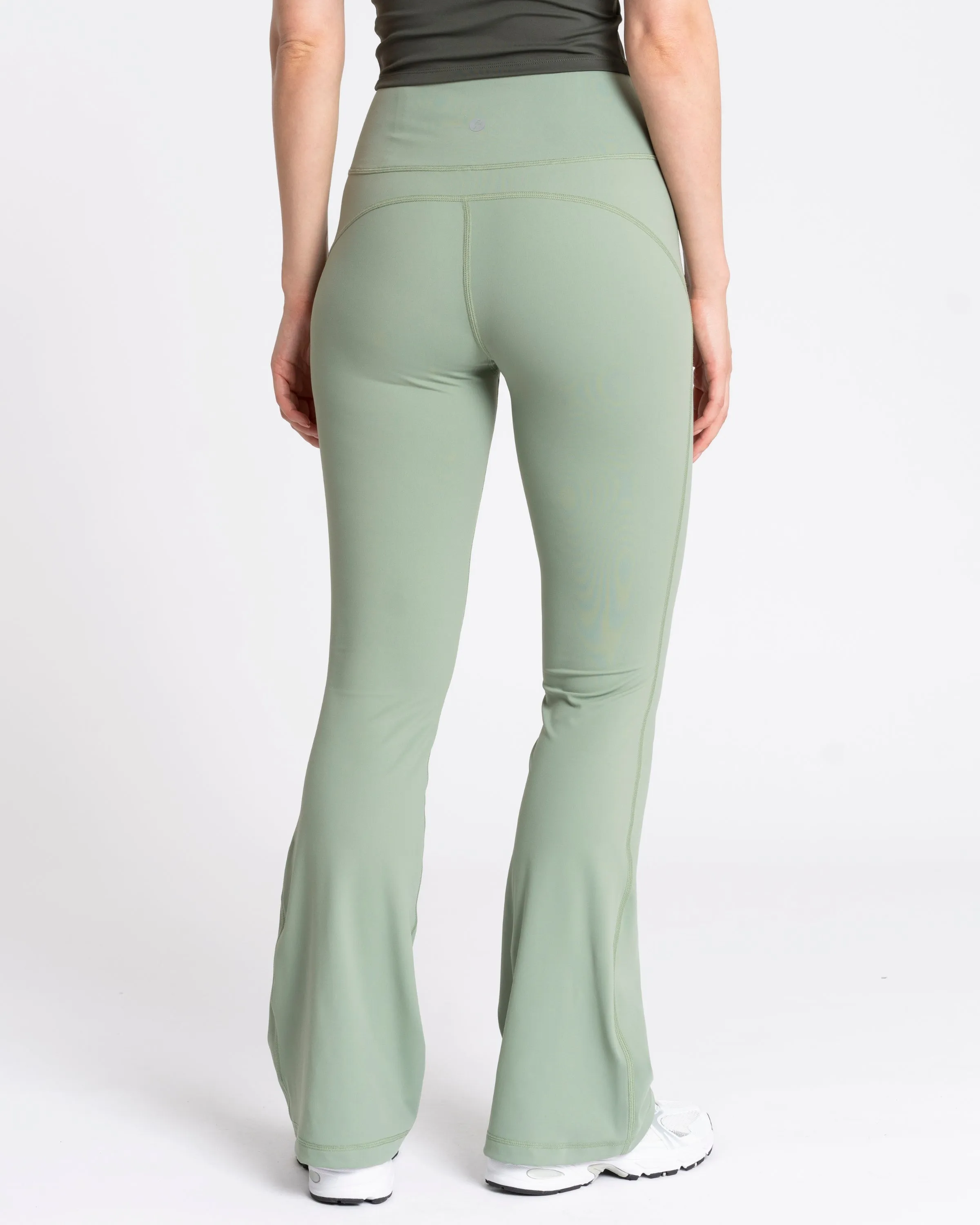 All-Day-Wear Flare Lilypad