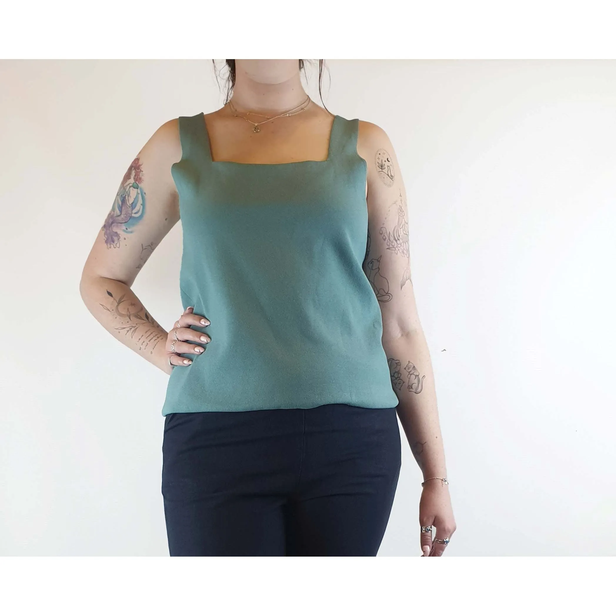 Bul egg shell blue sleeveless fine knit vest top size 14 (best fits sizes 12 to small 14)