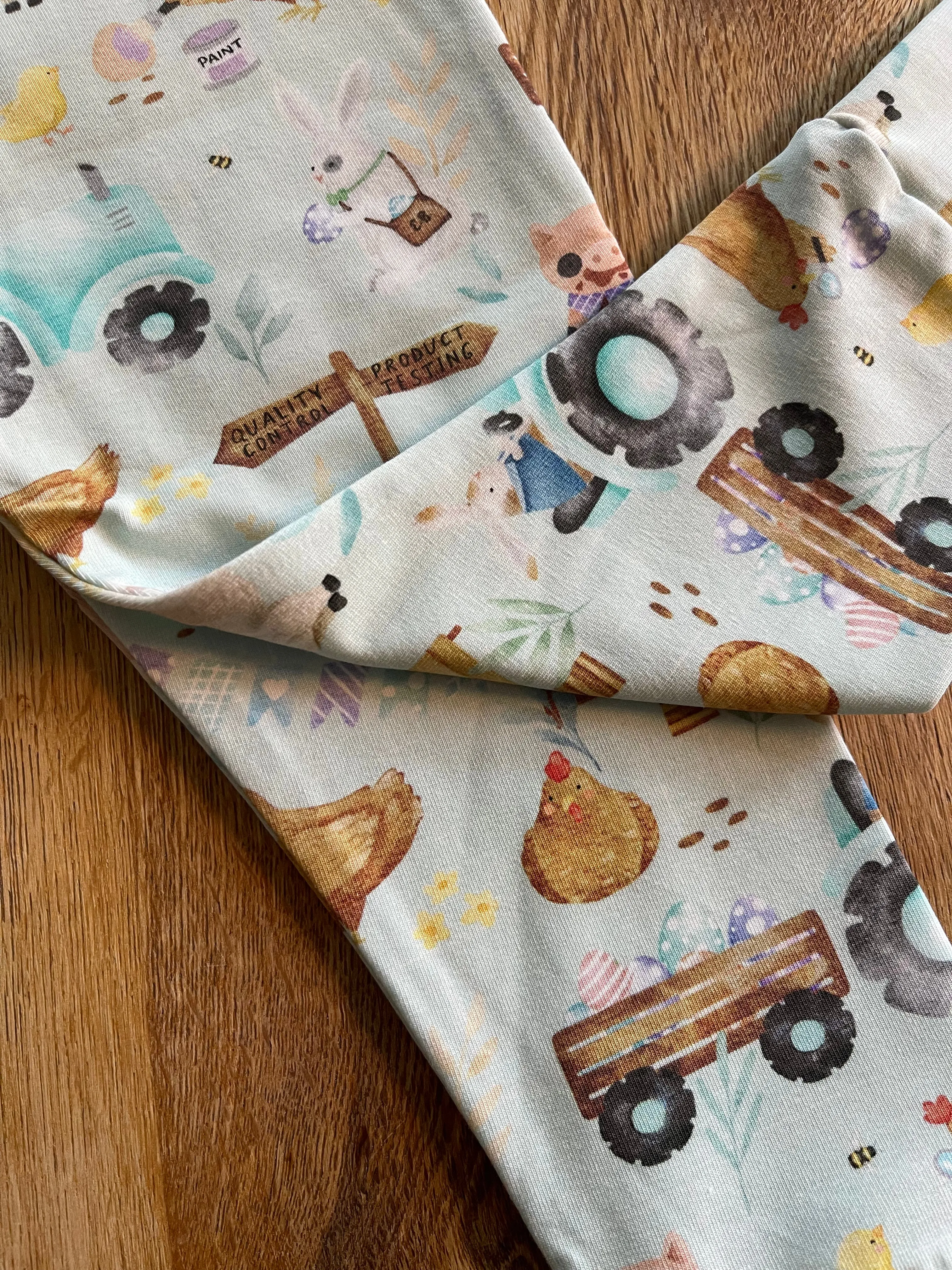 Bunny Farm Cuffed Leggings
