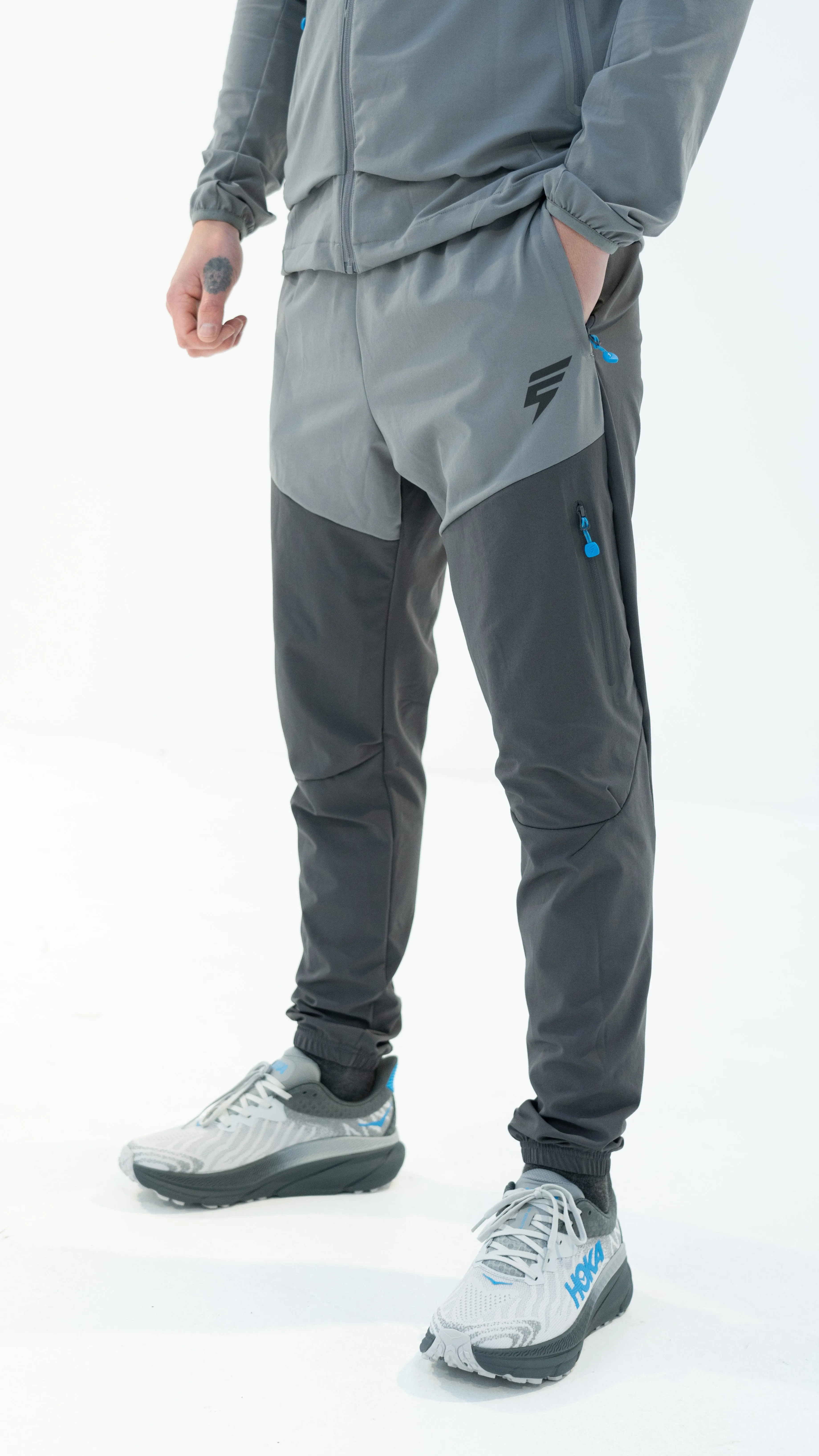 ELUDE Ghost Tracksuit - Light Grey/Coal/Blue
