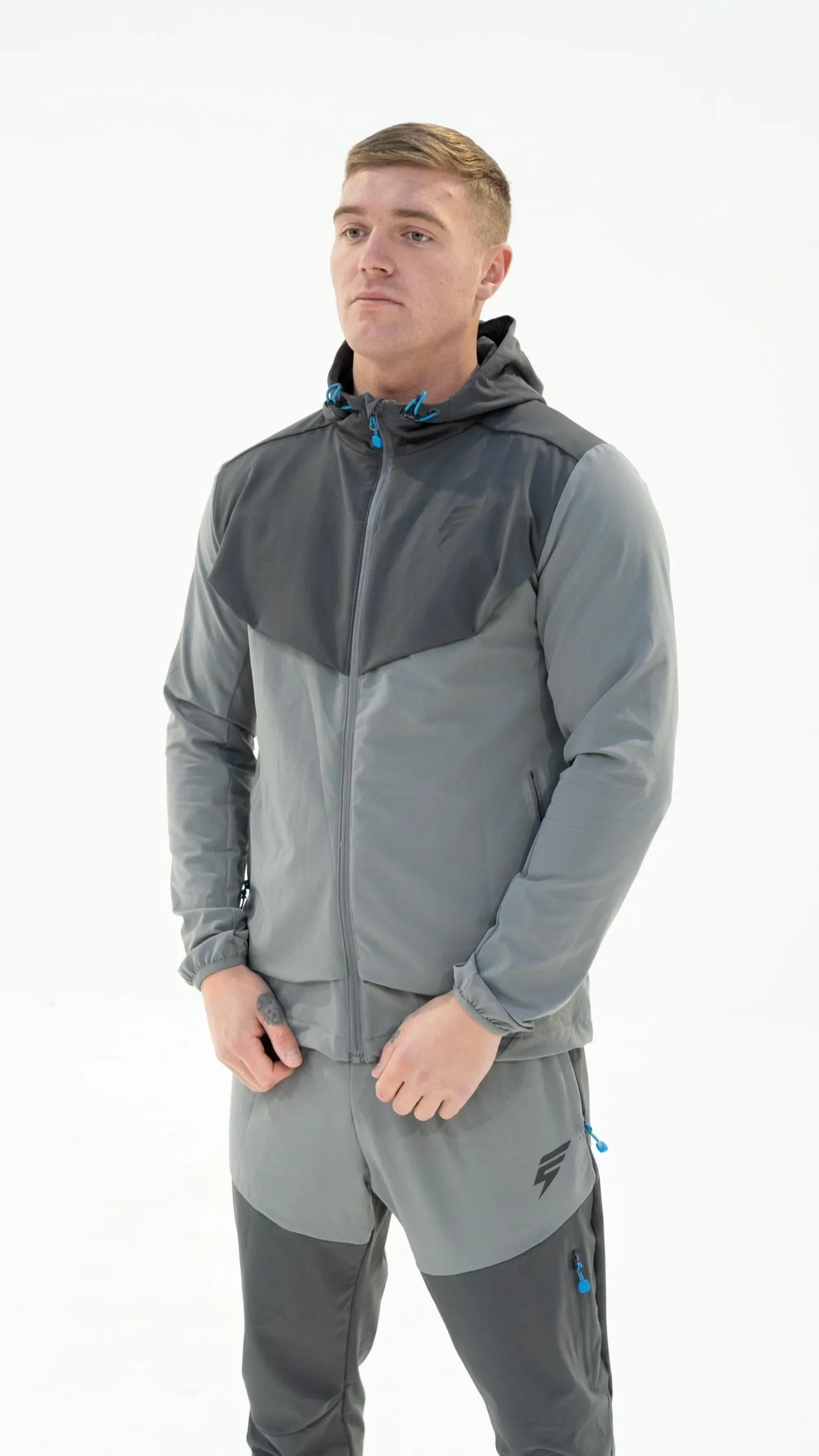 ELUDE Ghost Tracksuit - Light Grey/Coal/Blue