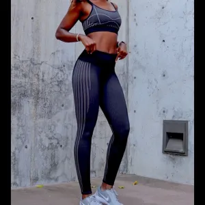Fabletics 2pc SET! Bra leggings EUC  Kelly Rowland for Fabletics  Sz XS