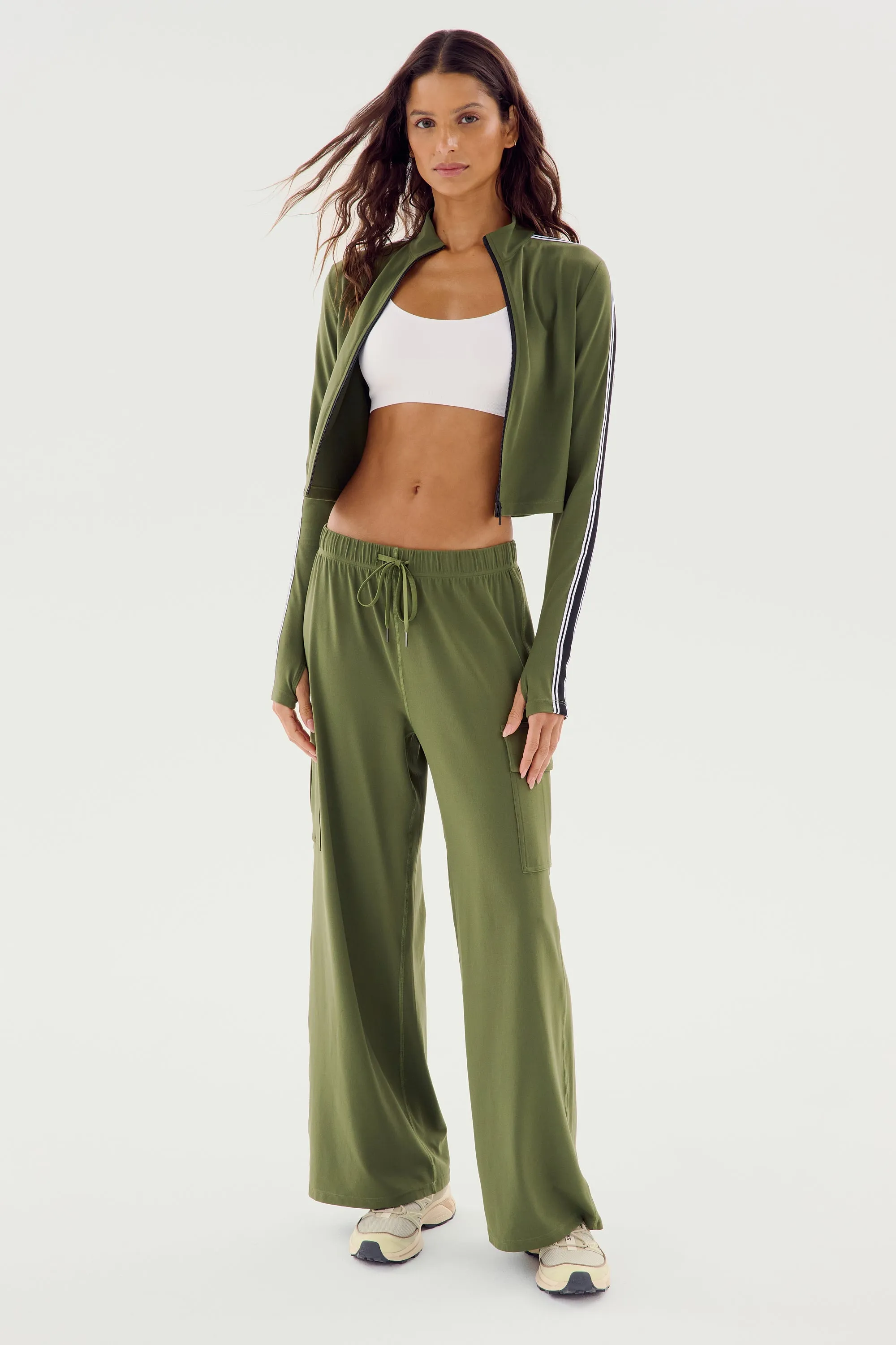 Leo Airweight Jacket Crop - Olive/White