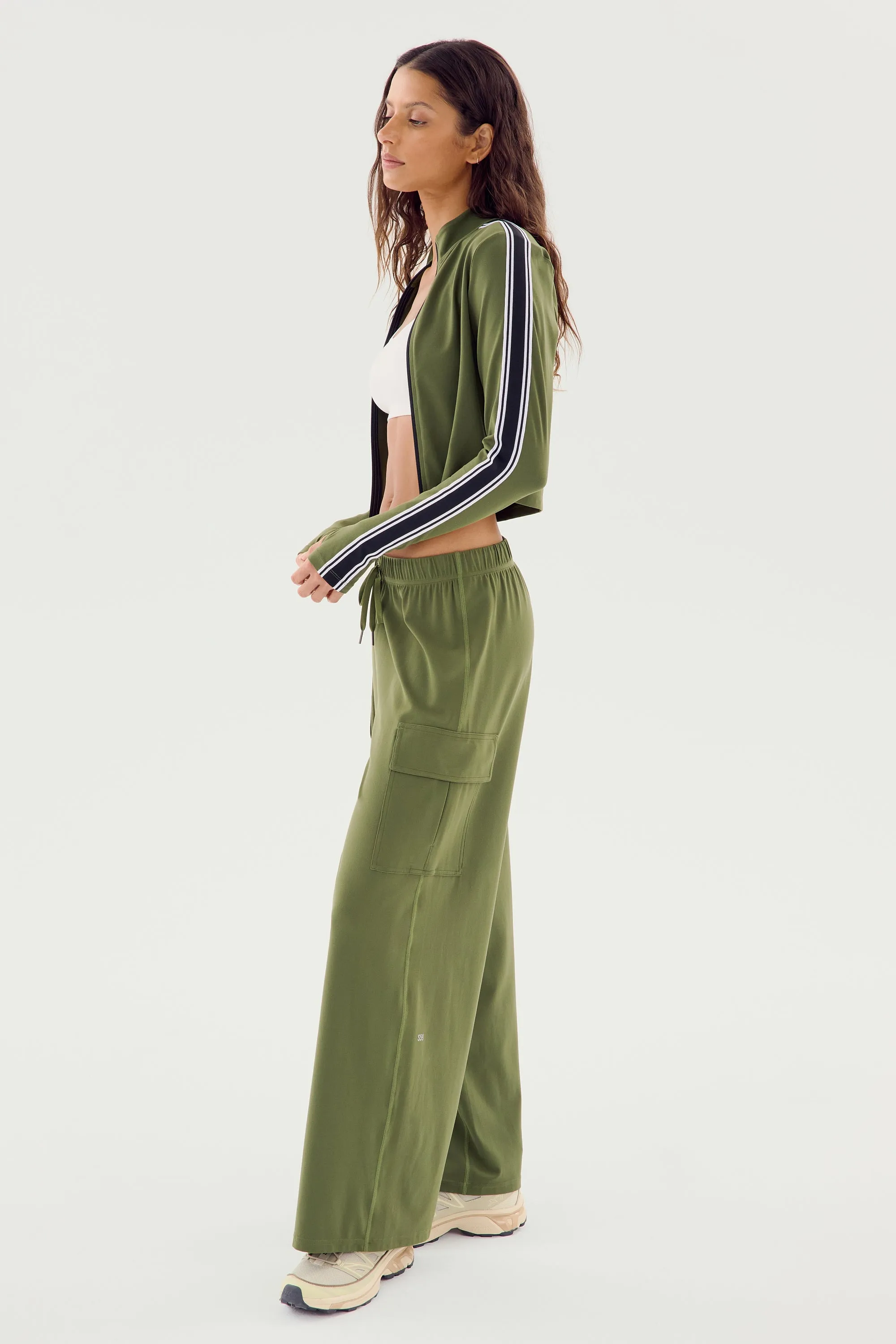 Leo Airweight Jacket Crop - Olive/White