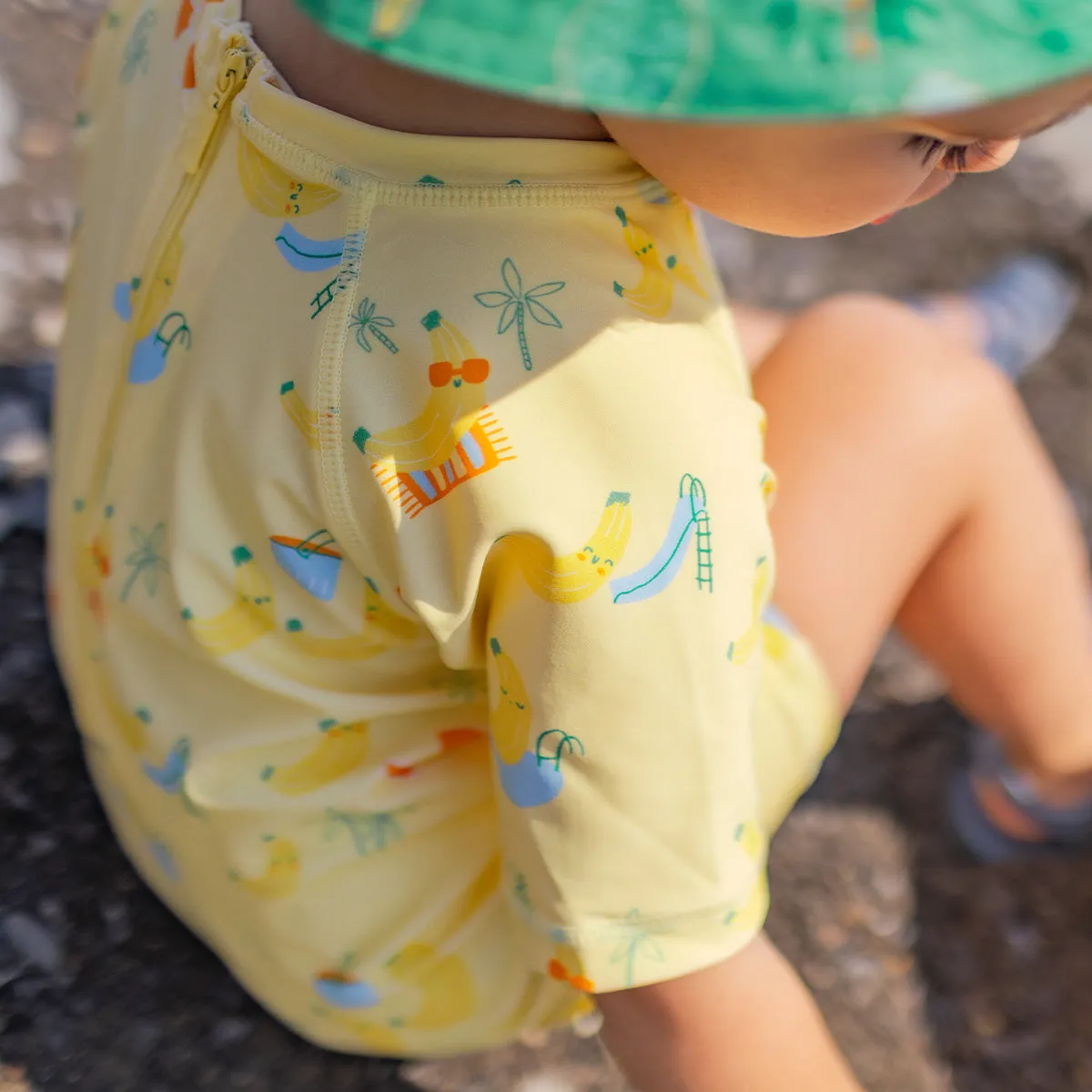 Maillot de bain une-pièce jaune à motif de bananes, bébé || Yellow one-piece swimsuit with banana all over print, baby