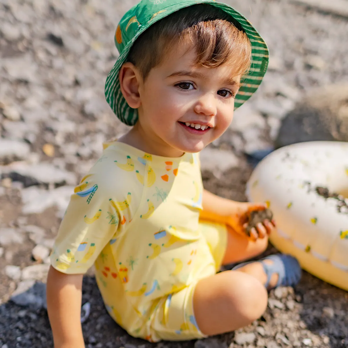 Maillot de bain une-pièce jaune à motif de bananes, bébé || Yellow one-piece swimsuit with banana all over print, baby