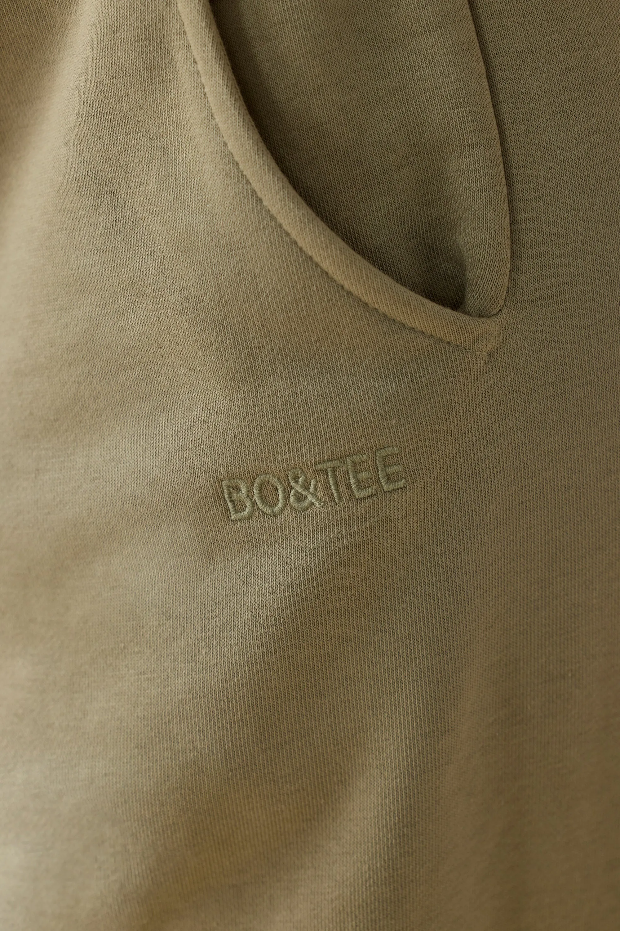 Mid-Rise Joggers in Soft Olive