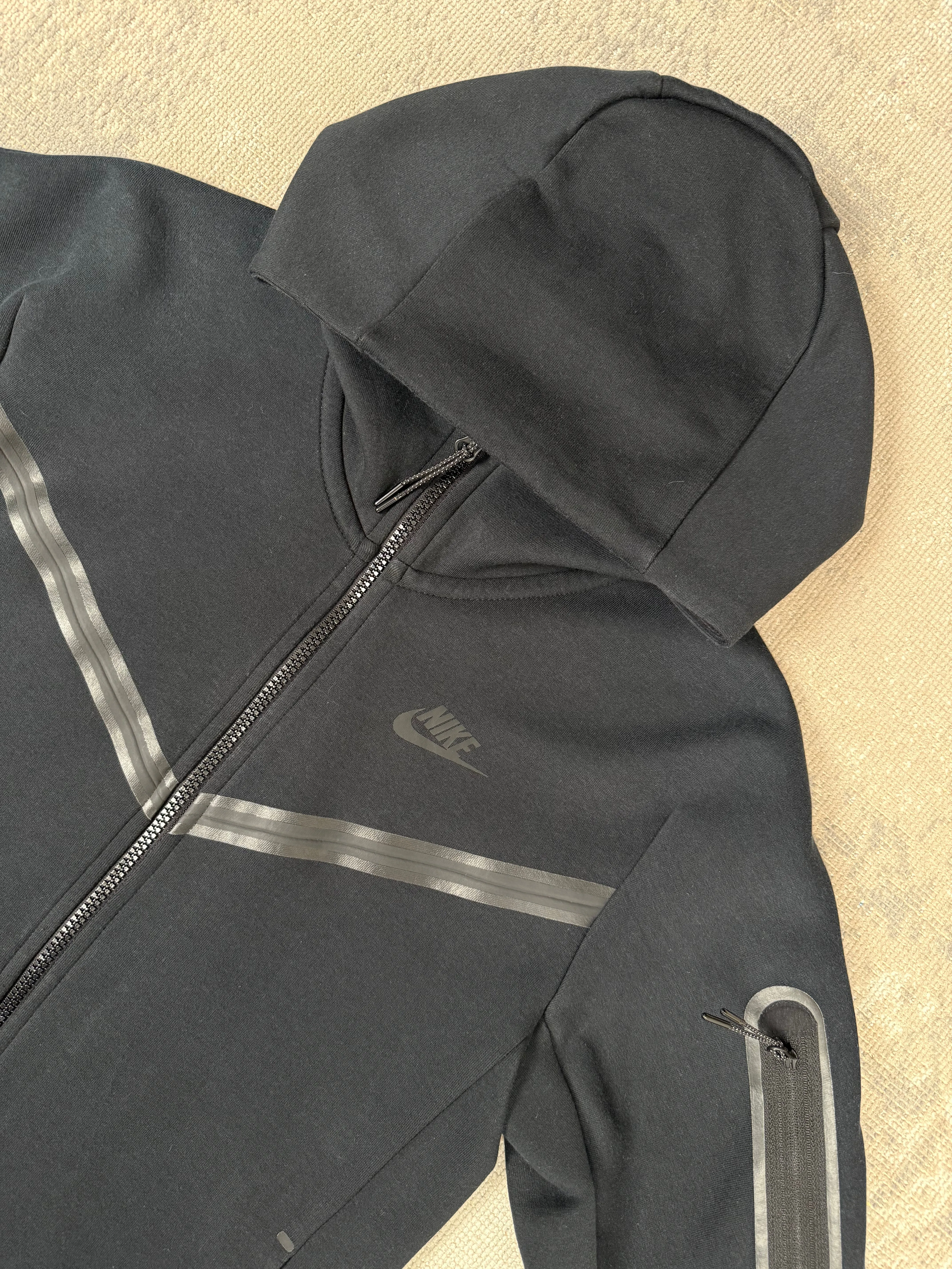 Nike Tech Tracksuit - Black