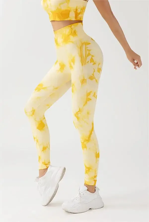 Peach Tie Dye Seamless Yoga Set with Hip Lifting Pants and Bra