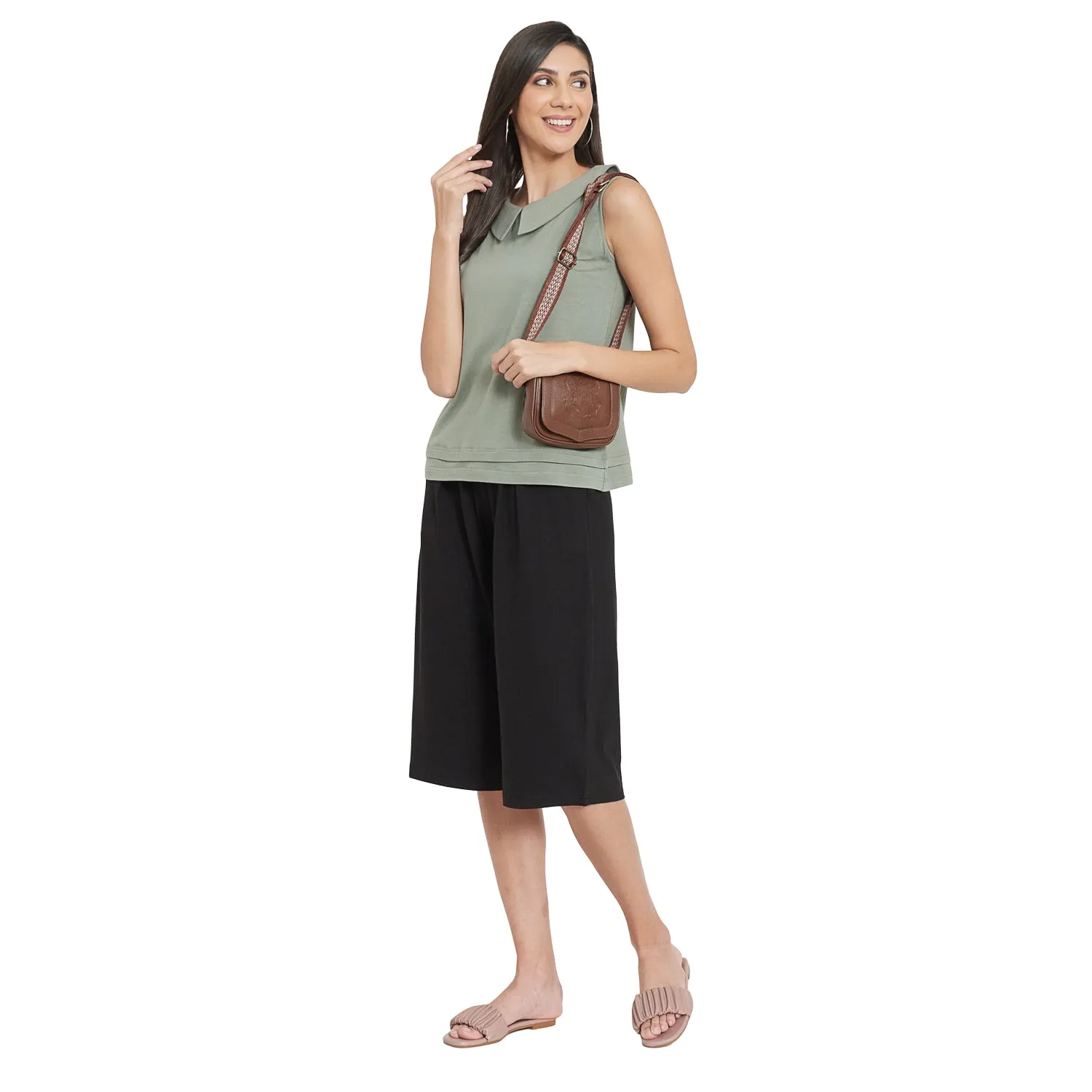 PLEATED PAN COLLARED TOP (BLACK)