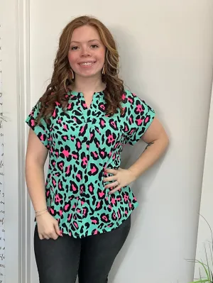 Plus Green Multi Lizzy Dolman Short Sleeve Wrinkle Free Top