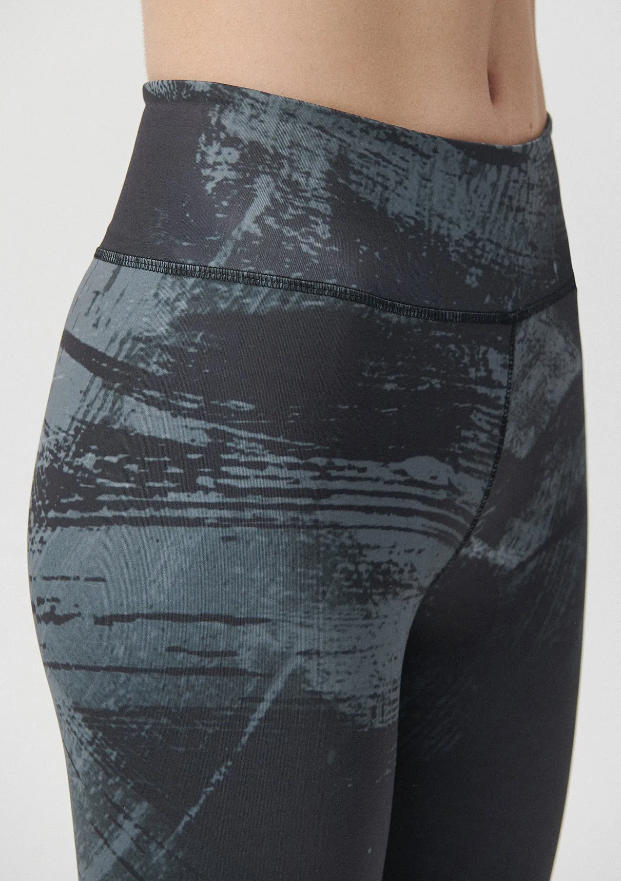 Printed Black Sports Tights