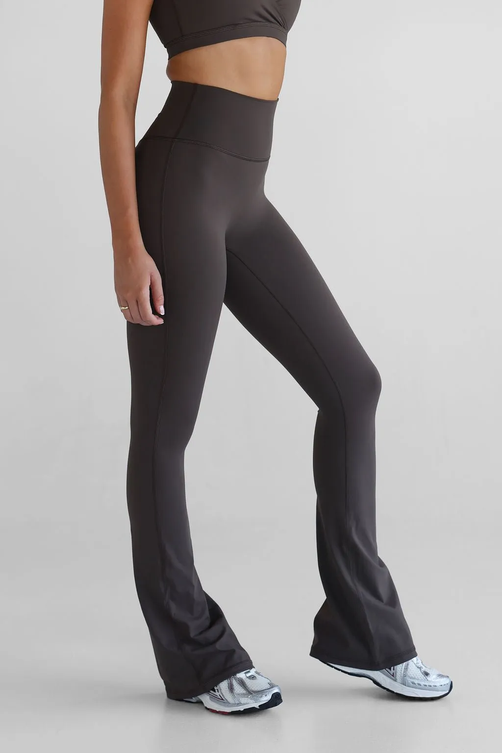 SCULPT Flare Leggings - Dark Chocolate