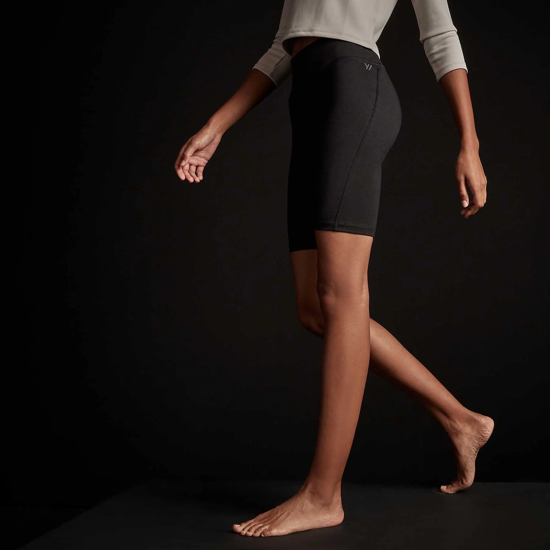 Spiral Seam Short - True Black