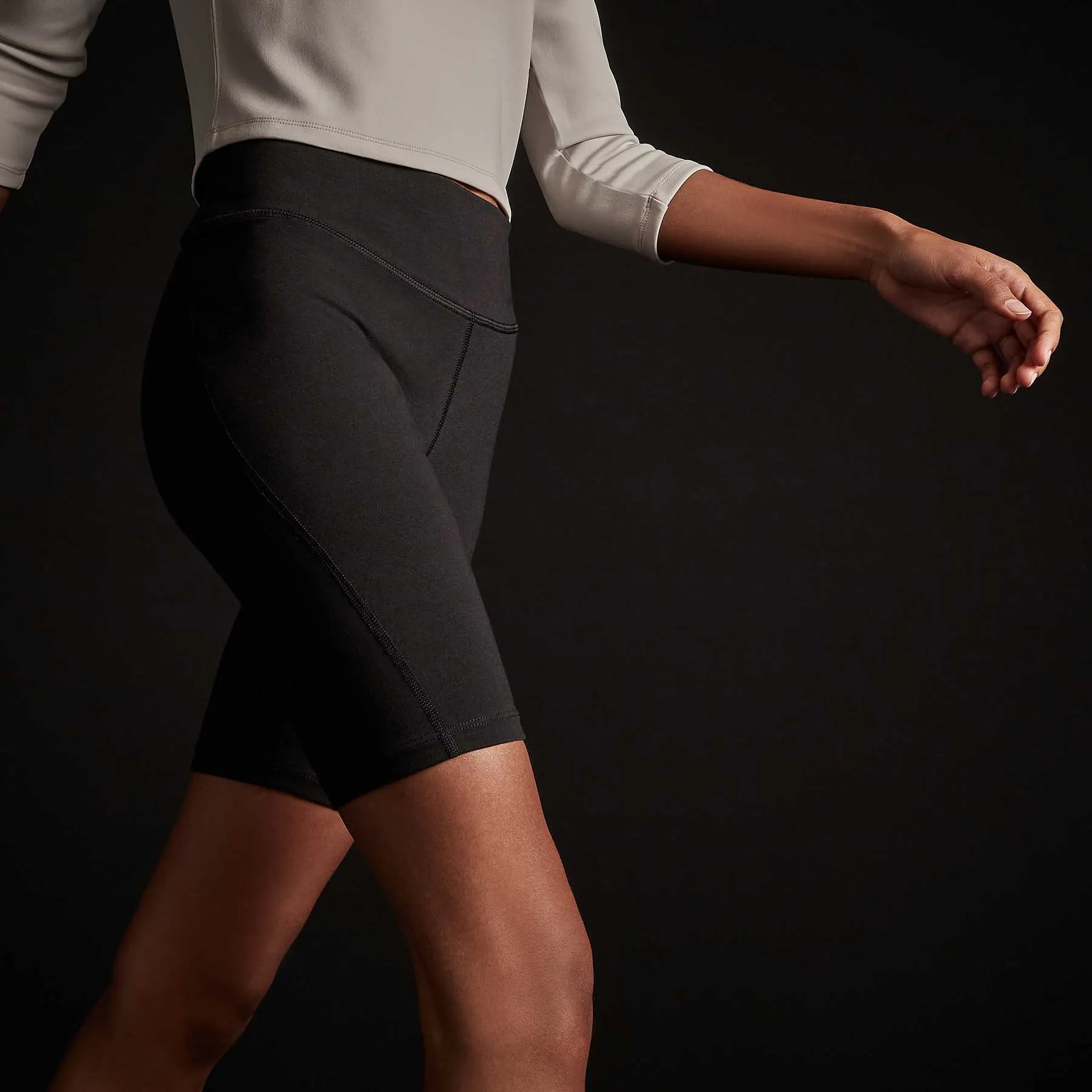 Spiral Seam Short - True Black