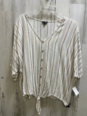 Top Short Sleeve By Coco And Carmen In Tan, Size: 2x