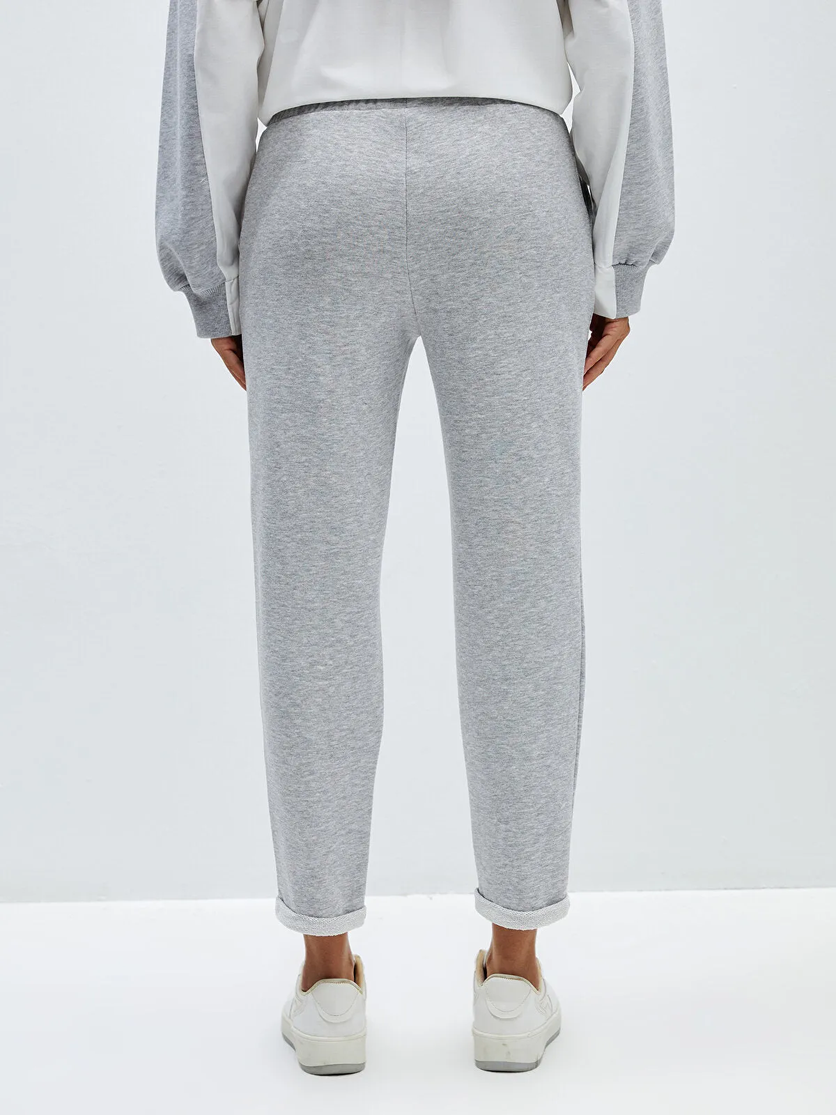 Women Elastic Waist Plain Sweatpants