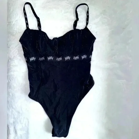 Yitty by Fabletics SZ XS Spotlight Shaping Demi Cup Thong Bodysult